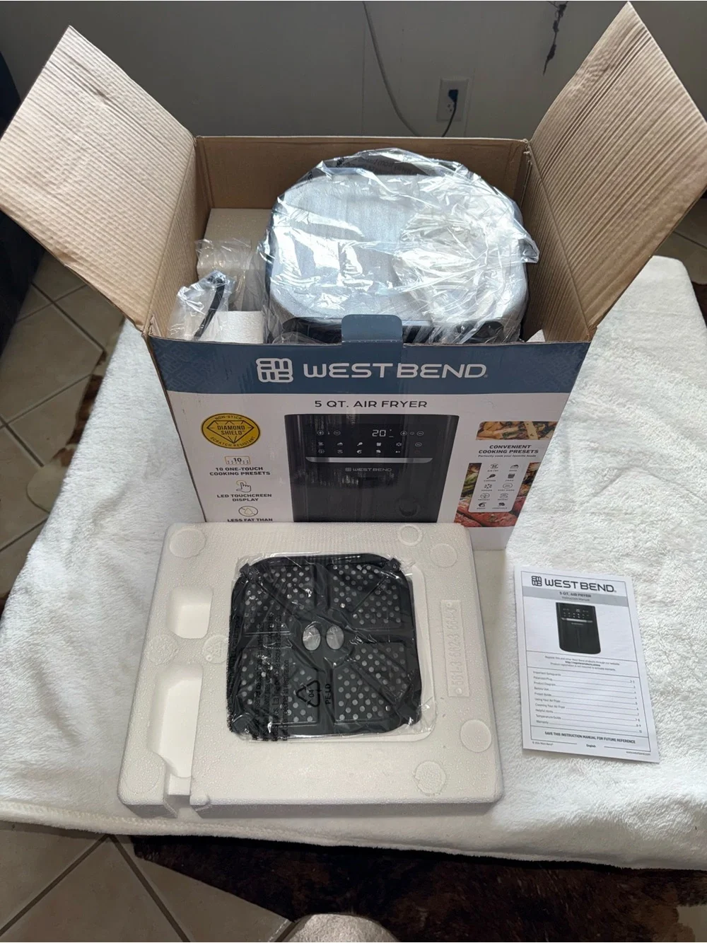 West Bend 5 Qt. Black Air Fryer with LED Touchscreen